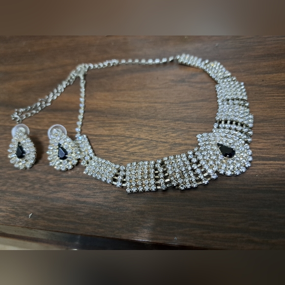 Evening Necklace - Picture 2 of 2